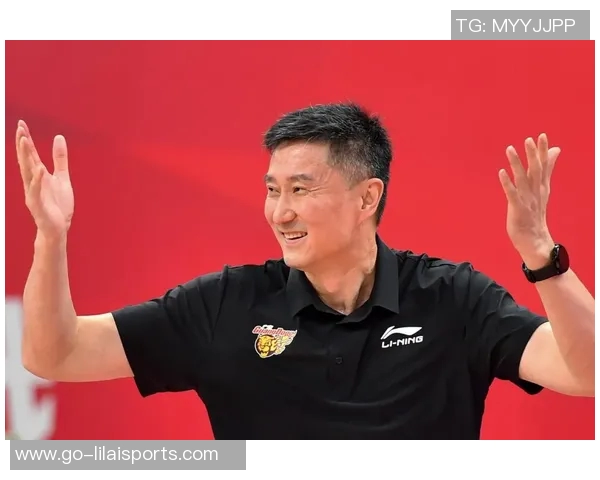 杜锋强调季后赛与常规赛差异期待球队在关键时刻展现实力